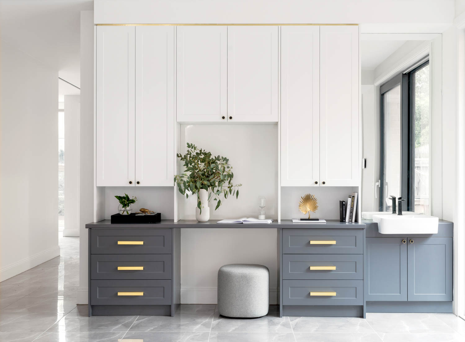 DuraForm® Series Four cabinetry in Spada Satin